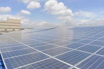 Japonsko spustí prvý závod na výrobu solárnych panelov na Srí Lanke