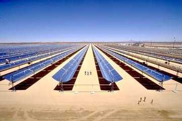 In de woestijn van Egypte werd 's werelds grootste zonnepark gebouwd dat 2,8 miljard dollar kostte