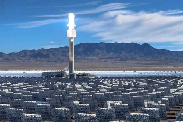 Најголемата соларна централа во светот: изгорени се 300.000 соларни панели, птици кои прелетуваат