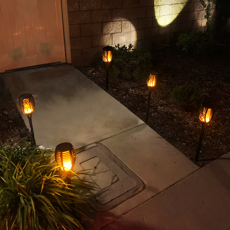 What are the advantages of courtyard lights