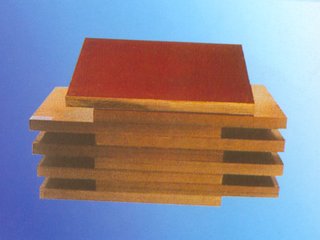 What is the difference between rubber board and epoxy board?