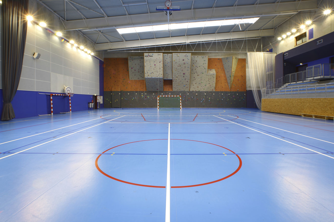 Багатофункціональні спортивні підлоги з ПВХ 6,0 мм для гімназії