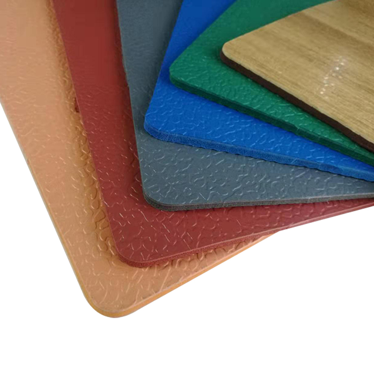 Puiduvärvi pind välistingimustes veekindel UV-kindel PVC spordipõrandakate