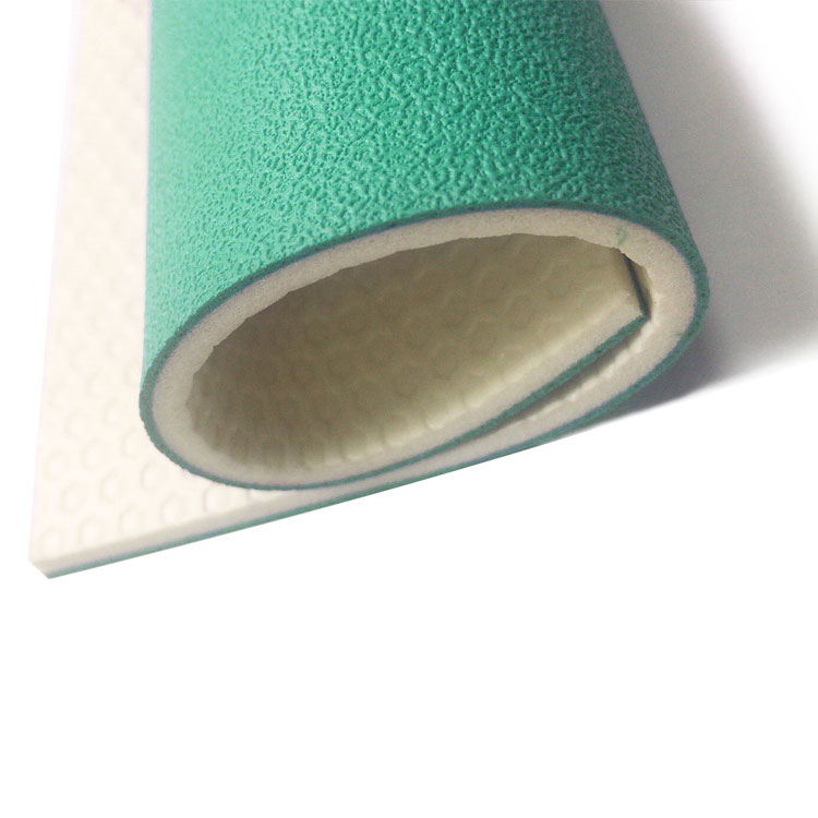 Kohandatud värvi ja paksusega kantav libisemisvastane PVC põrandakate liivapinnaga