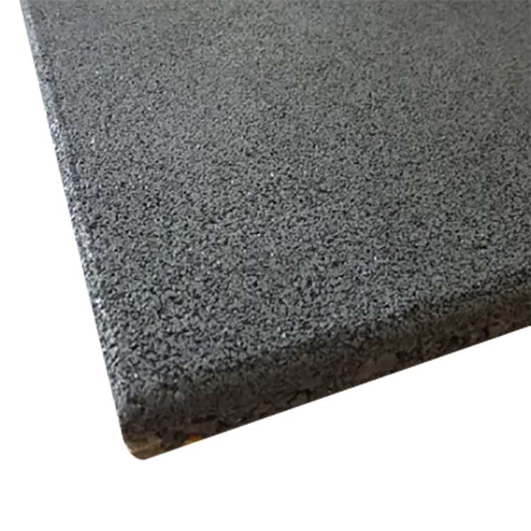long lasting rubber flooring and mats for outdoor and indoor usage