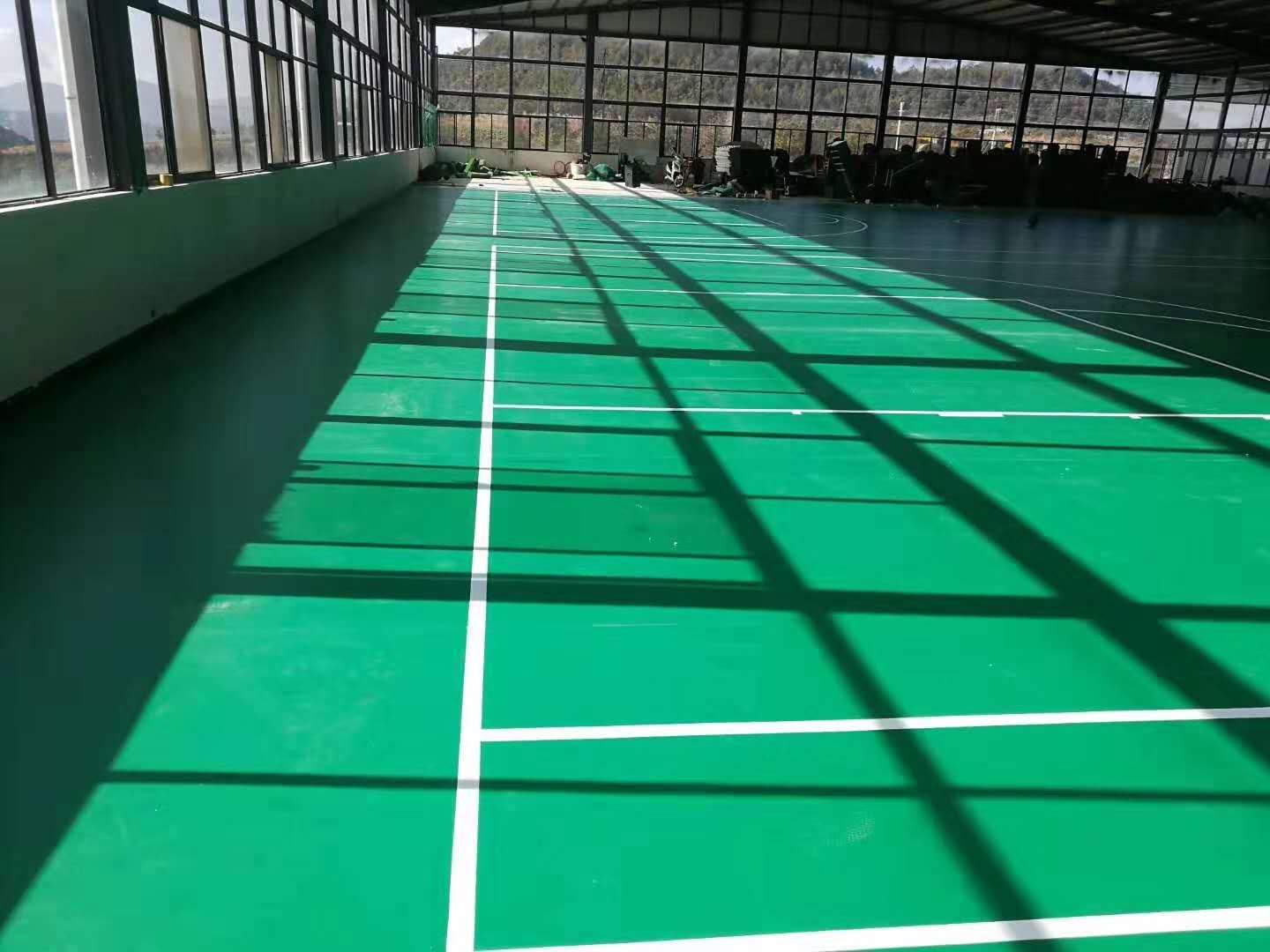 Profesjonell badmintonidrettsbane for overflategulv