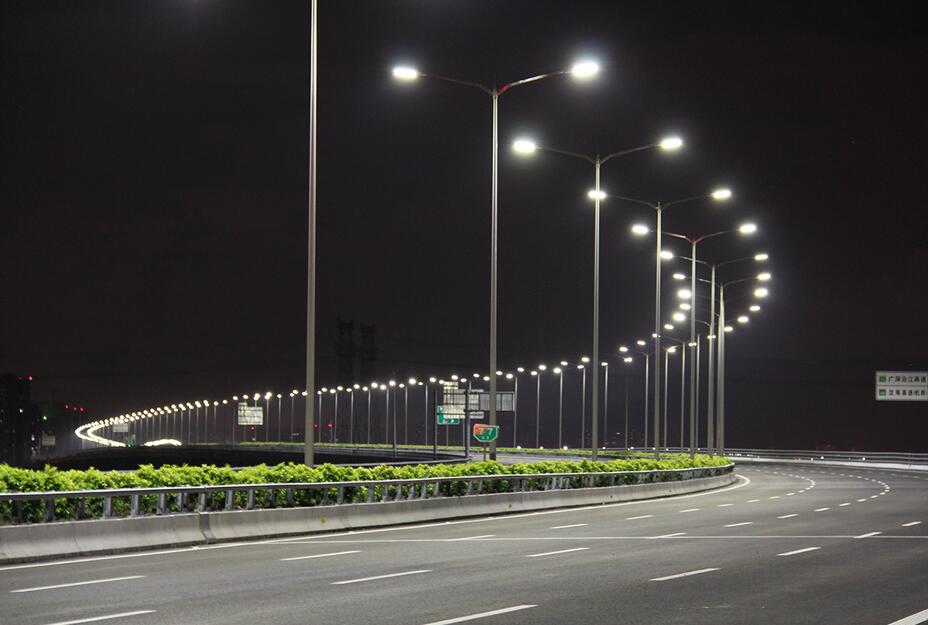 How to make LED street light waterproof performance well?