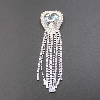 It seems inconspicuous, but the effect is so great! How do you really match the brooch?