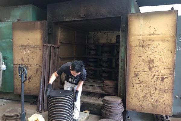 The Malaysian Customer 6000pcs 14inch Cutting Wheel Have Baked,just Waiting To Send To Pack.