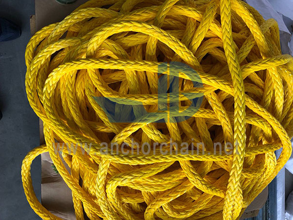 Vysoce pevné lano ze směsi polypropylenu a polyesteru