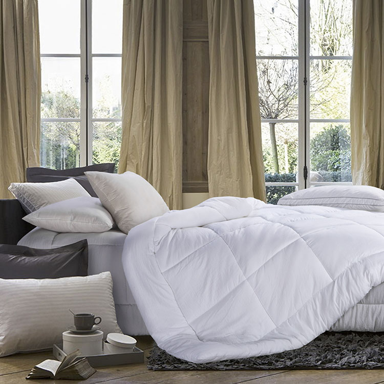 Hotel Luxury Quilt Silk Duvet and Comforter