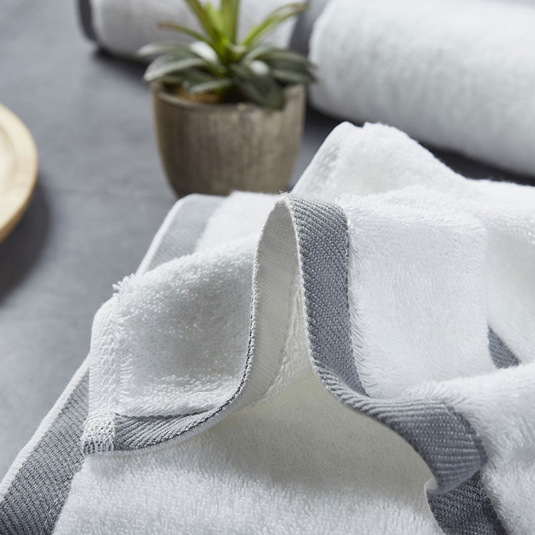 Twill Satin Bath Towel Kit