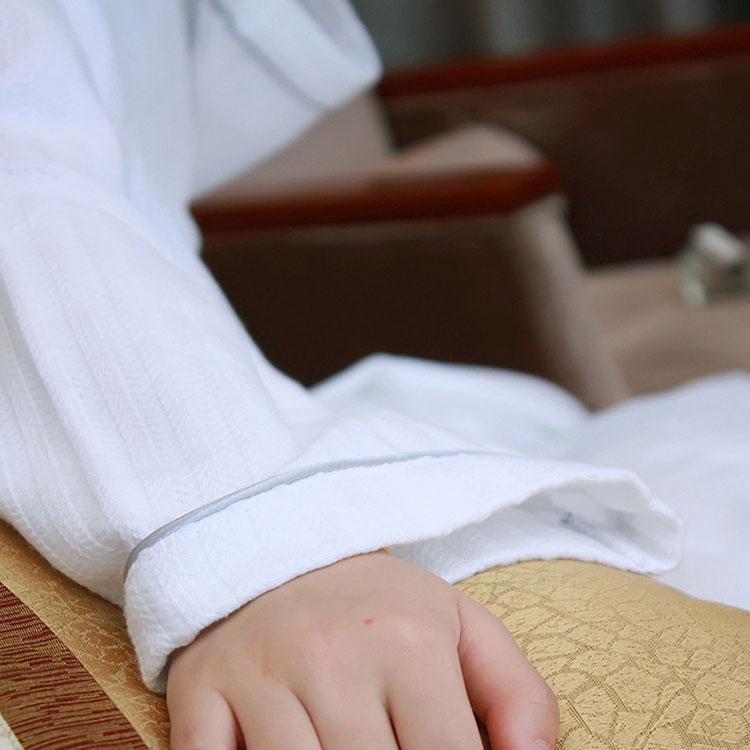 A Pure Cotton Bathrobe For Lovers