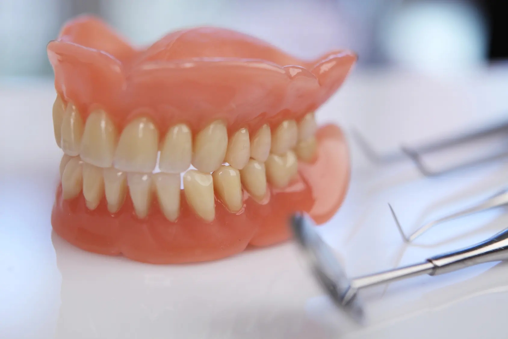 Restorative methods of fixed dentures are often used in Chinese dental lab