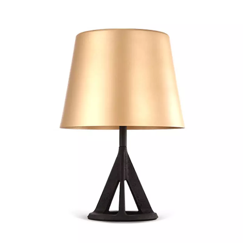 Black outdoor shelf lamp