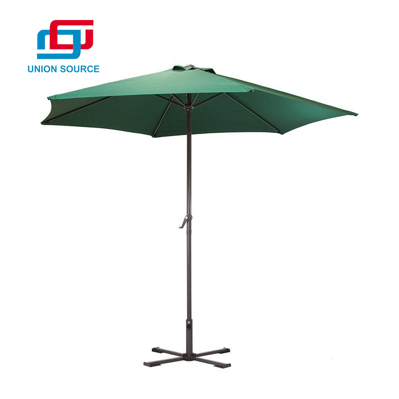 Terasový deštník se 6 panely z polyesterové tkaniny s křížovou kovovou základnou
