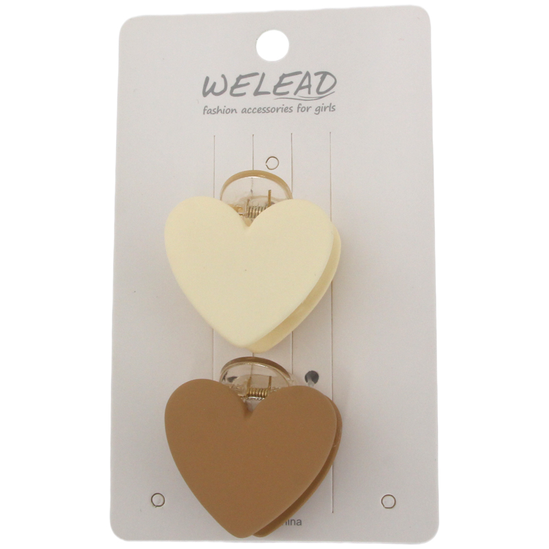 A Light-colored Series Of Hairpins In The Shape Of A Heart - 0 