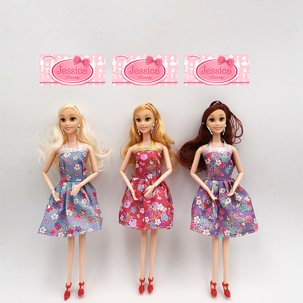 Hračky Barbie princezny vyrobené v Číně - 11 