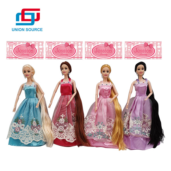 Hračky Barbie princezny vyrobené v Číně - 0