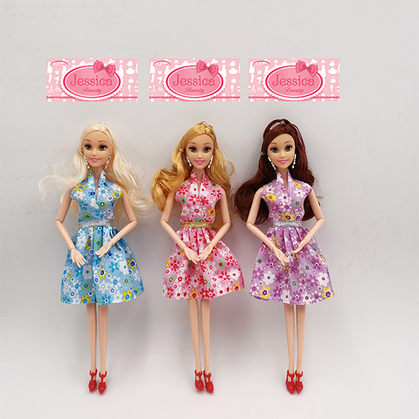 Hračky Barbie princezny vyrobené v Číně - 13 
