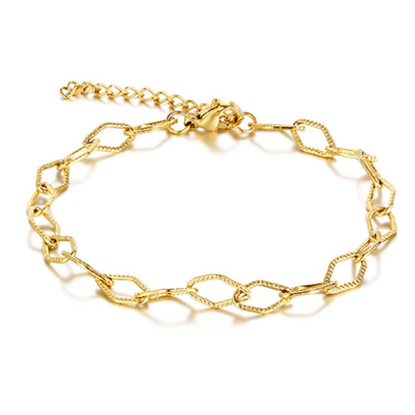 Designed Chain Bracelet With Golden Geometric Shape