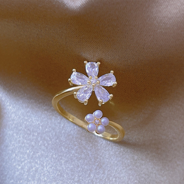 Fashion Ring Decorated With Flowers And Pearls - 0 