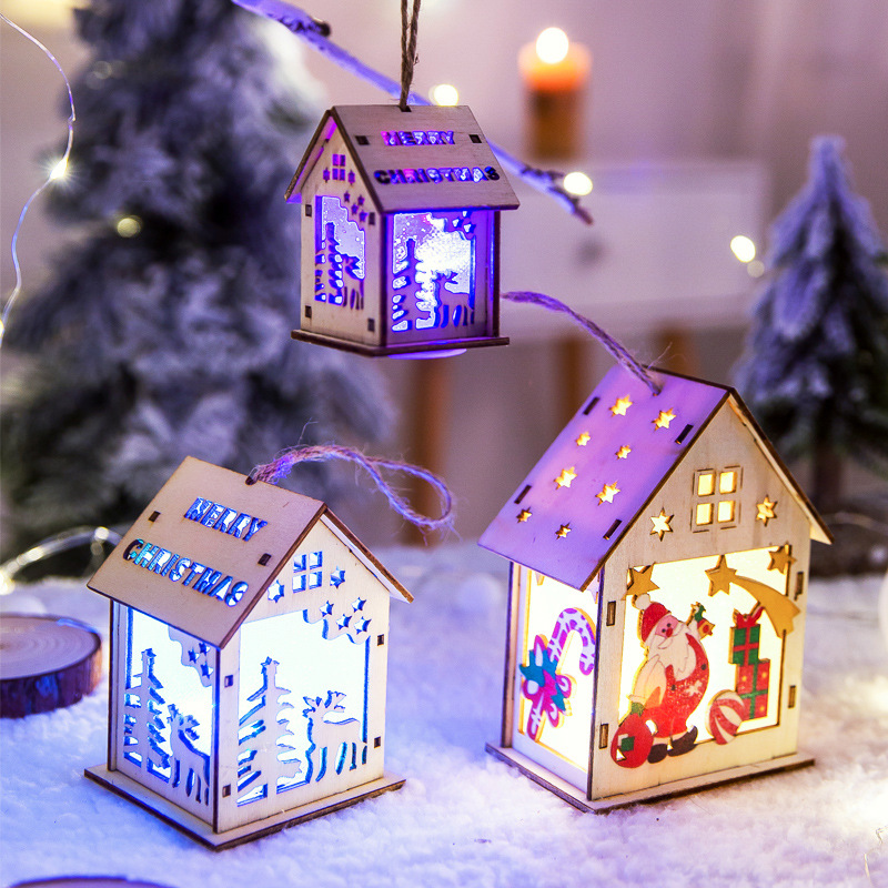 LED karácsonyi faház függő dekoráció - 2 