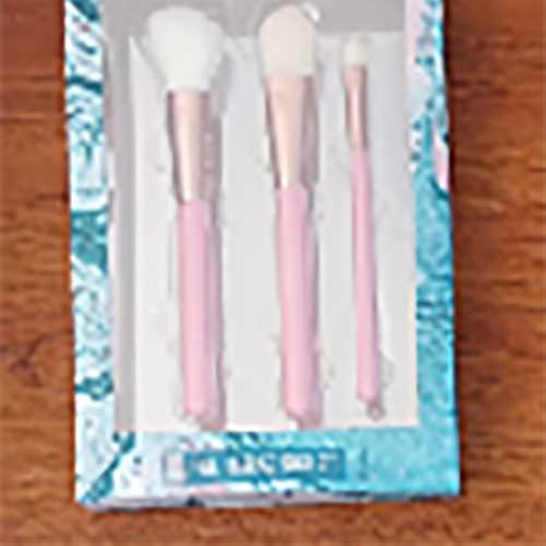 ມືອາຊີບຂາຍສົ່ງປ້າຍສ່ວນຕົວ Custom Logo Luxury Pink Rose Clear Quartz Crystal Handle Cosmetic Makeup Brush Set