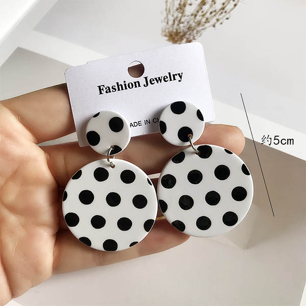 Round Black And White Spotted Earrings - 0 