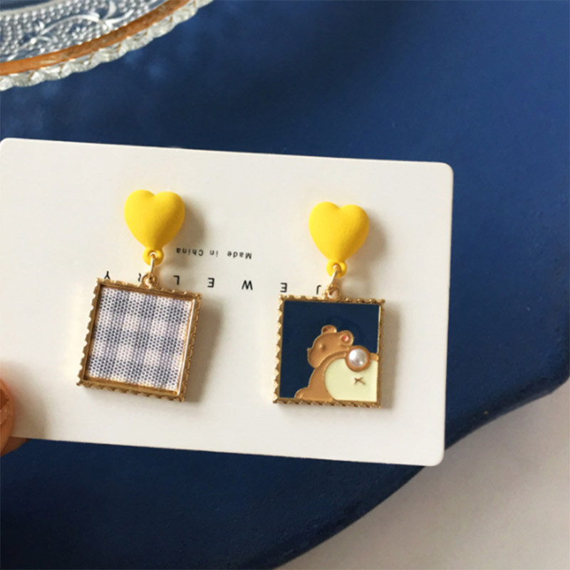 Square Earrings With Yellow Hearts