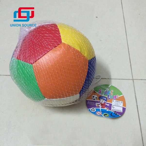 Gefüllte weiche Baby-Fußballspielzeug-Rassel-Sportball
