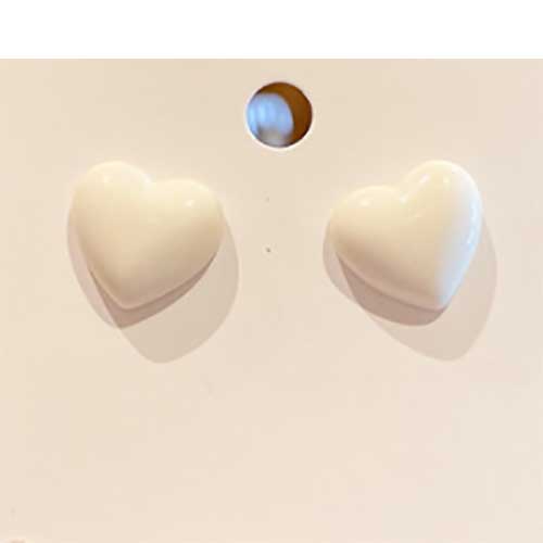 Biały dostosowany metal w kształcie serca