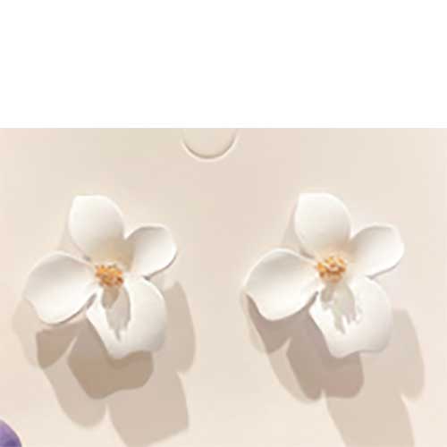 White Flower Elegant Earring