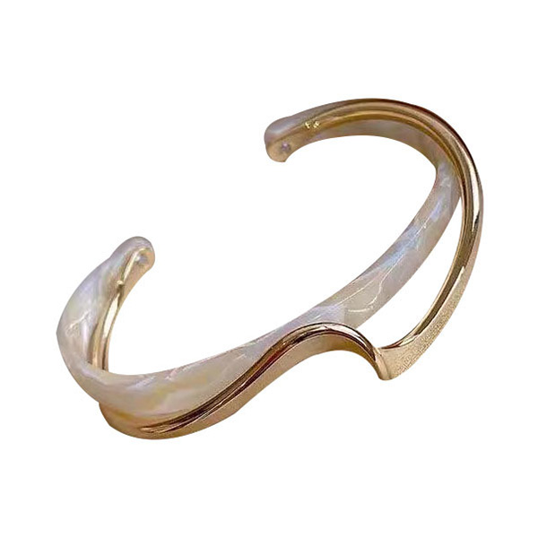 Wholesale Curved Design Alloy Bracelet