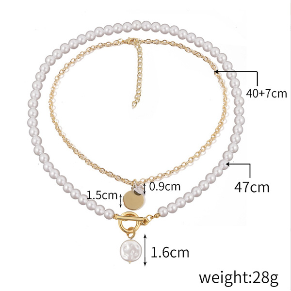 Colier cu lanț de aur și set de colier de perle
