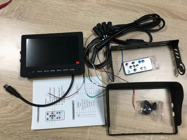 Monitor quádruplo de 7 polegadas com esquema 141