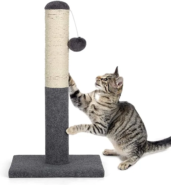 Надежная когтеточка для кошек из сизаля с подвесным мячом