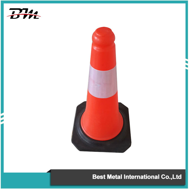 Features of traffic cones