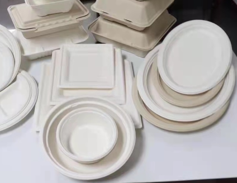 Disposable environmentally friendly pulp tableware