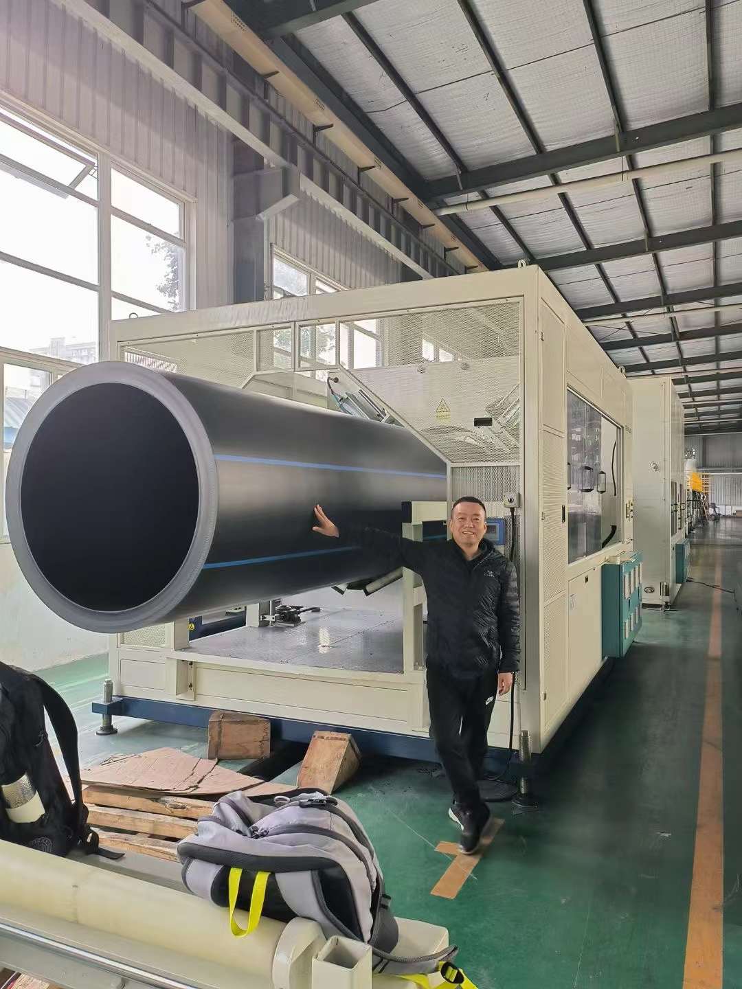 Good News! Fangli PE（1200mm）large-diameter anti-melt sagging thick-walled pipe extrusion equipment was successfully accepted by the customer