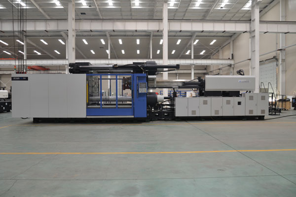 The working principle of the injection molding machine（2)