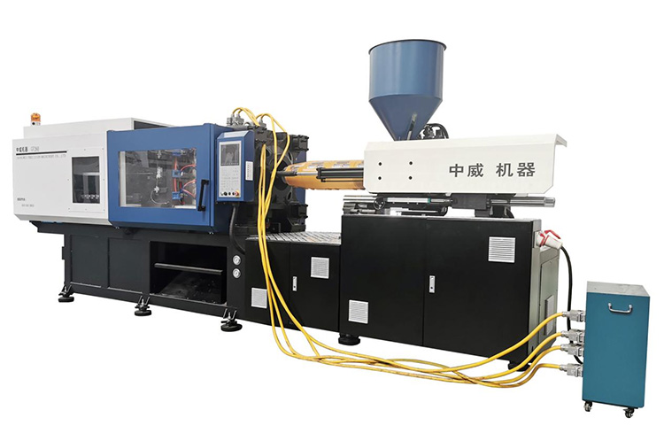 Knife,fork and spoon injection molding machine