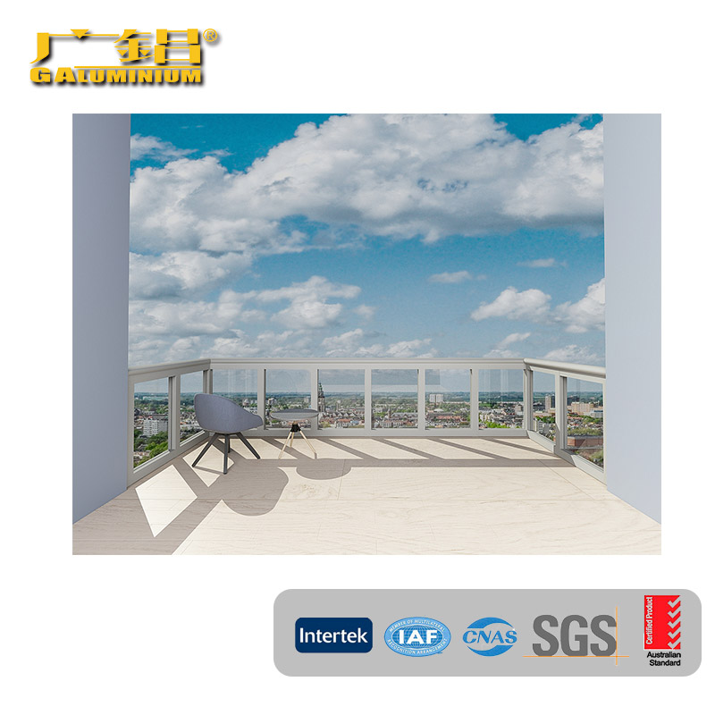 What is the best handrail for stairs? Aluminium handrail with glass is ideal