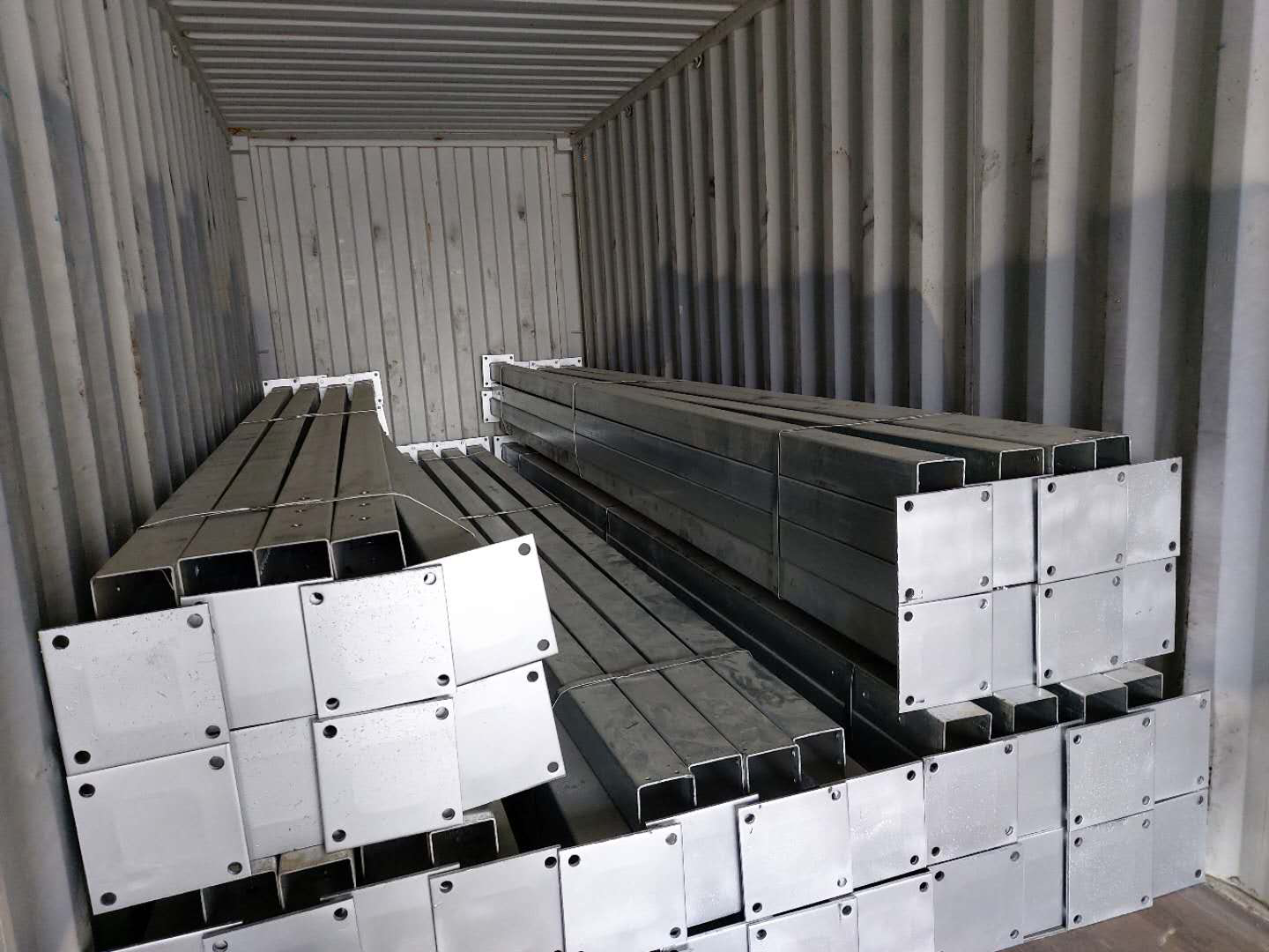 Polycarbonate greenhouse to be shipped to AE