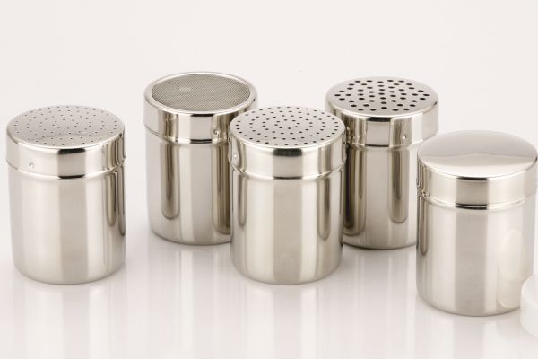Use SUNNEX stainless steel shakers to make more tasty food