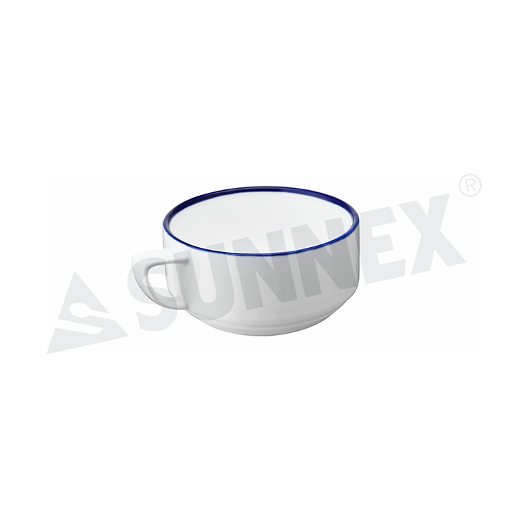 Tigela de sopa de porcelana com borda azul