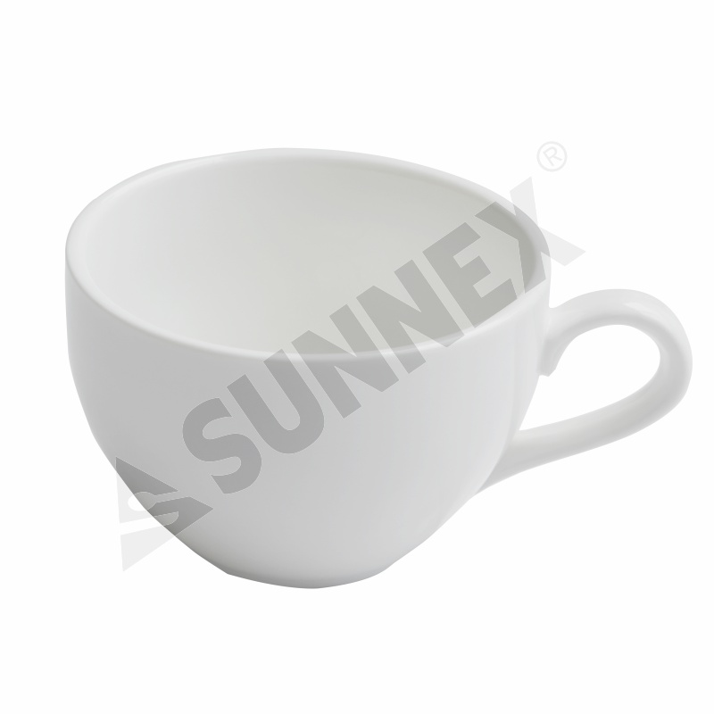 Porcelánový šálek na čaj bílé barvy