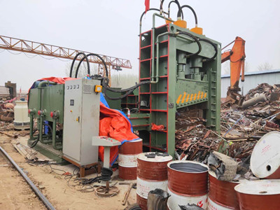 Хидрауличен тежок машина за смолкнување на метал отпад од метал