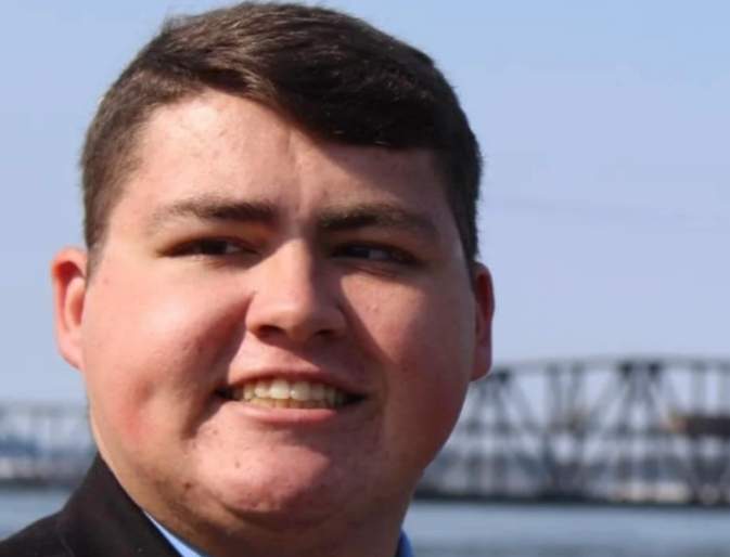19-year-old U.S. city councilor was hospitalized after being infected with the new crown: once strongly opposed to wearing a mask and refusing to get vaccinated