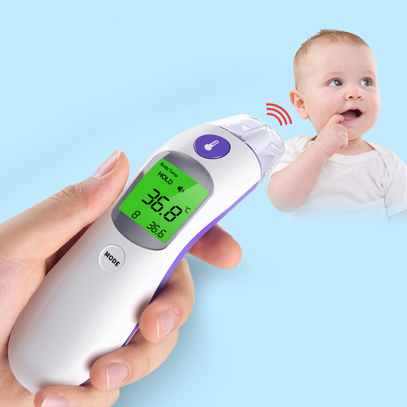 Детский термометр на лбу